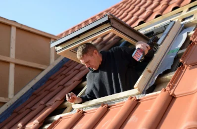 Pose de fenêtres de toit Velux à Falkwiller